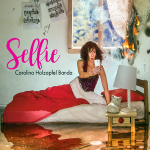 CarolinaHolzapfelBandaSelfie