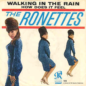 walkingintherainronettes